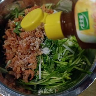 海米拌青萝卜的做法步骤：9