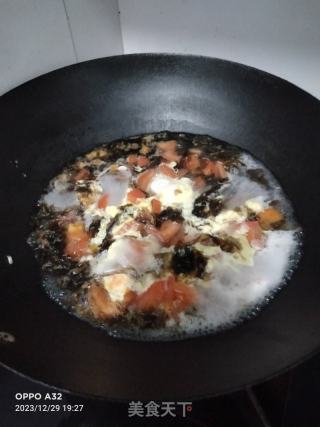 西红柿紫菜鸡蛋汤的做法步骤：6