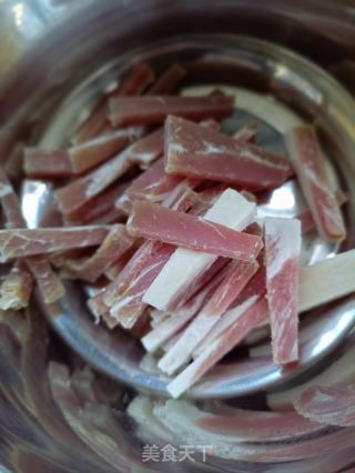 金华火腿炒花菜的做法步骤：2