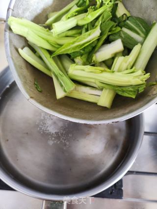煎蛋菜心汤的做法步骤：3