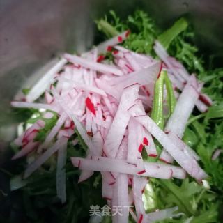 油渣拌苦菊的做法步骤：2