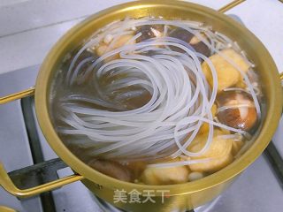 牛肉丸红薯粉小暖锅的做法步骤：9