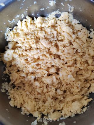 韭菜鸡蛋虾仁水饺的做法步骤：2