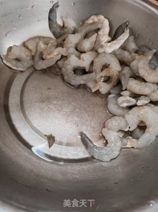 韭菜鸡蛋虾仁水饺的做法步骤：3
