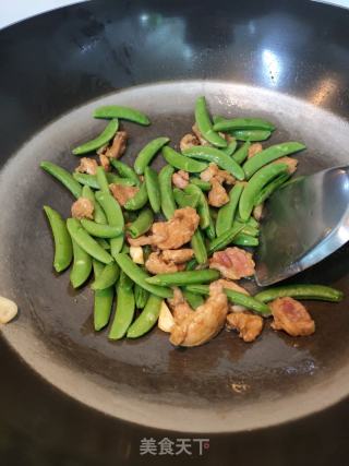 猪肉炒甜豆的做法步骤：6
