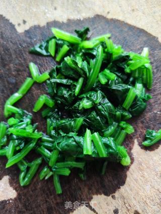 芹菜萝卜牛肉饺的做法步骤：1