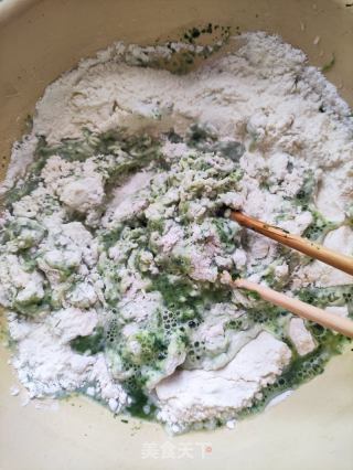 芹菜萝卜牛肉饺的做法步骤：2