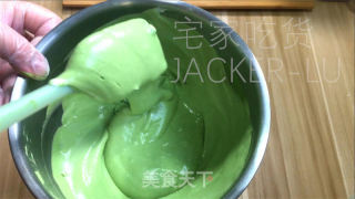 抹茶乳酪蛋糕条，抹茶独特风味与乳酪醇厚口感融为一体，入口香浓甜蜜。的做法步骤：17