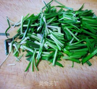 木耳炒大白菜的做法步骤：2
