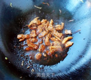 木耳炒大白菜的做法步骤：5