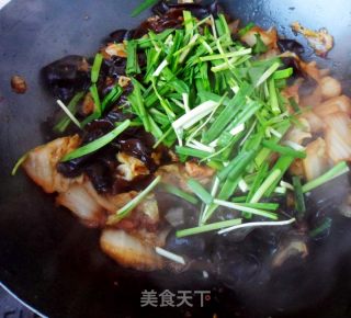 木耳炒大白菜的做法步骤：8