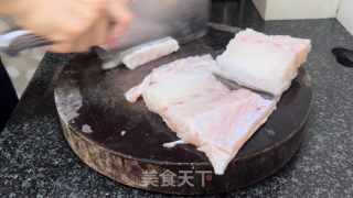 番茄咸菜炒鳗鱼的做法步骤：4