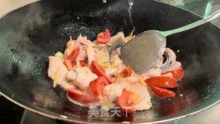 番茄咸菜炒鳗鱼的做法步骤：9