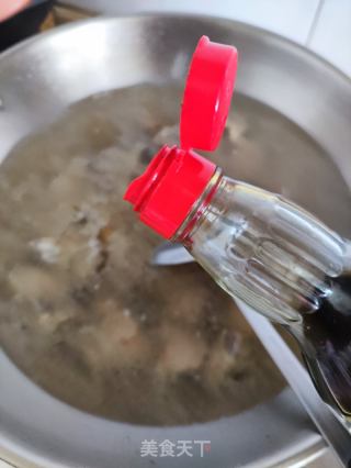 芋头焖龙骨的做法步骤：4