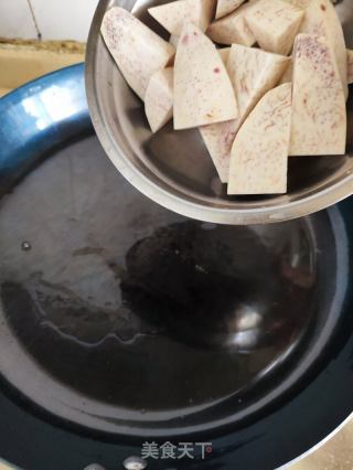 芋头焖龙骨的做法步骤：5