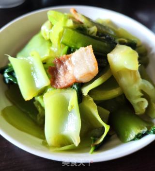 五花肉炒水东芥菜的做法