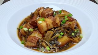 梅菜焖五花肉的做法