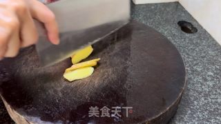 梅菜焖五花肉的做法步骤：3