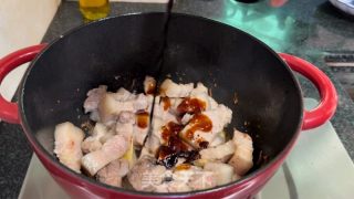 梅菜焖五花肉的做法步骤：6