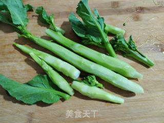 芥兰炒鸡蛋的做法步骤：1