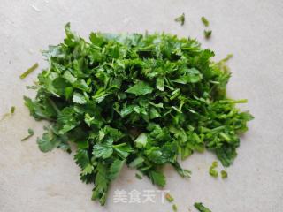 香菜豆腐鸡蛋饼的做法步骤：1