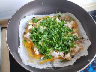 香菜豆腐鸡蛋饼的做法步骤：7