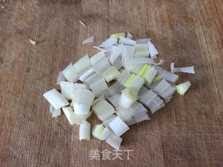 香菇炒黄豆芽的做法步骤：3