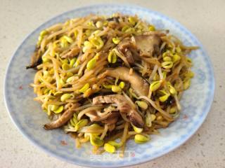 香菇炒黄豆芽的做法步骤：5