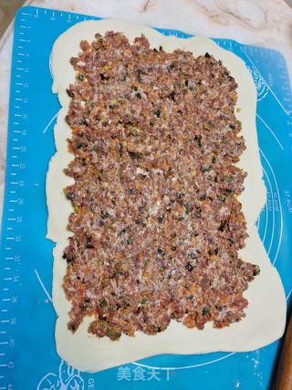 淮山面粉肉花卷的做法步骤：5