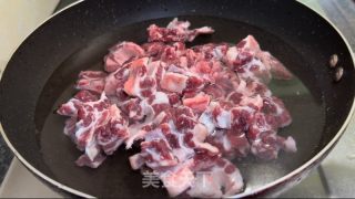 番茄土豆炖牛腩的做法步骤：3