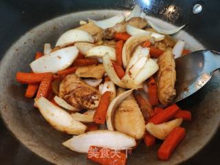 洋葱焖鸡翅的做法步骤：10