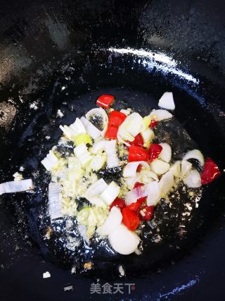 酸爽开胃泡菜萝卜炒鸡脯肉的做法步骤：4