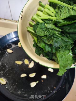 生炒芥兰的做法步骤：4