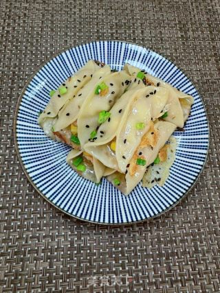 猪肉玉米锅贴的做法步骤：17