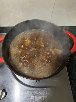 排骨烧鹌鹑蛋的做法步骤：8