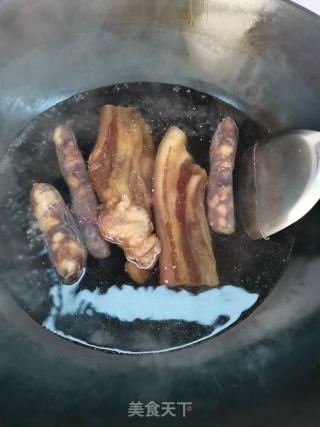 腊肠炒土豆的做法步骤：1