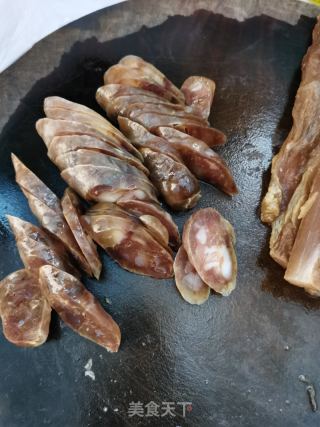 腊肠炒土豆的做法步骤：2
