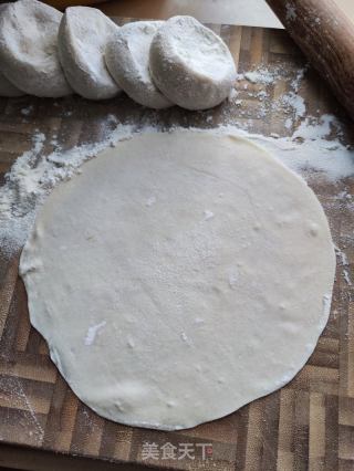 荠菜盒子的做法步骤：3