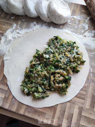 荠菜盒子的做法步骤：4