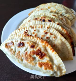 荠菜盒子的做法步骤：7