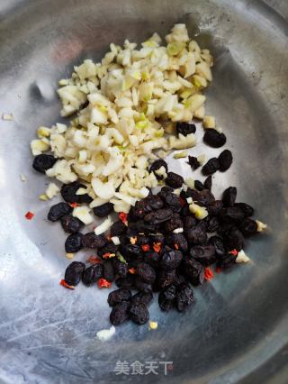 排骨焖饭的做法步骤：1