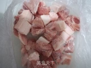 电饭锅版的红烧肉的做法步骤：1