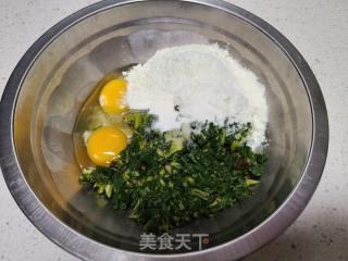 地黄叶鸡蛋煎饼的做法步骤：3