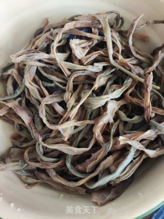 干豆角焖五花肉的做法步骤：2