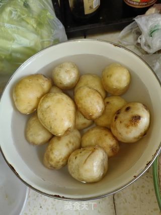 土豆烧牛肉的做法步骤：1