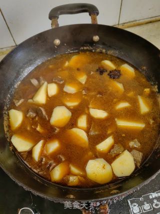 土豆烧牛肉的做法步骤：5