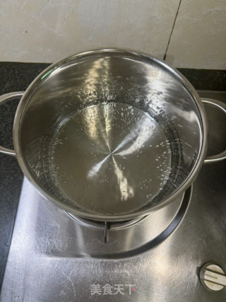 裙带菜菌菇鸡蛋牛肉汤的做法步骤：4