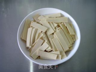 酱鸡翅根蒸厚千张的做法步骤：3