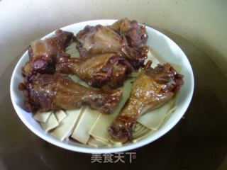 酱鸡翅根蒸厚千张的做法步骤：6