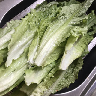 蒜片炒油麦菜的做法步骤：1